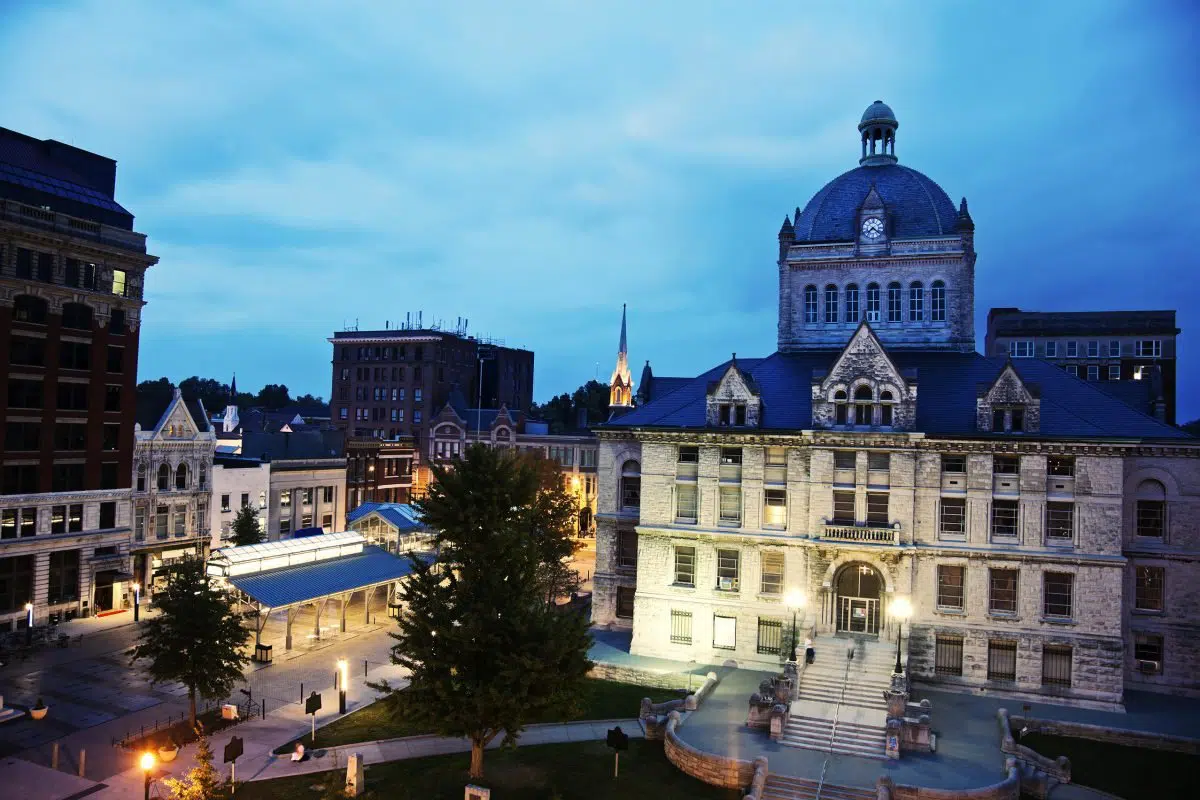 Lexington KY 1200x800 1