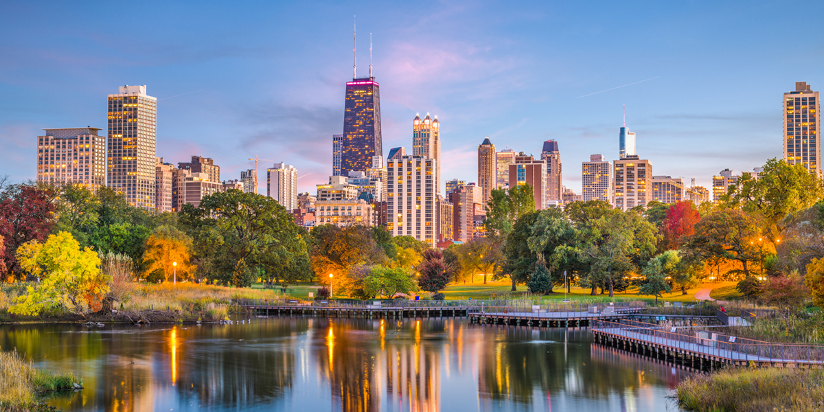 Sunset skyline of downtown Chicago, Michigan, USA