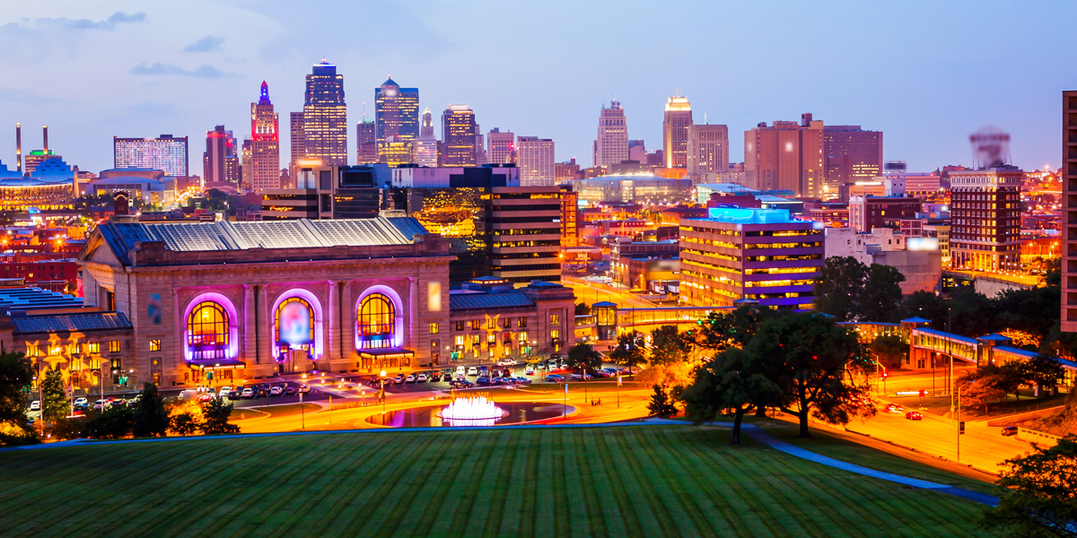 Sunset skyline of downtown Kansas City, KS, USA