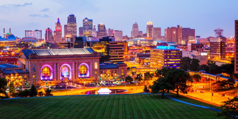 Sunset skyline of downtown Kansas City, KS, USA
